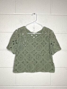 < Sage Green Boho Cropped Crochet Knit Top Size XL >